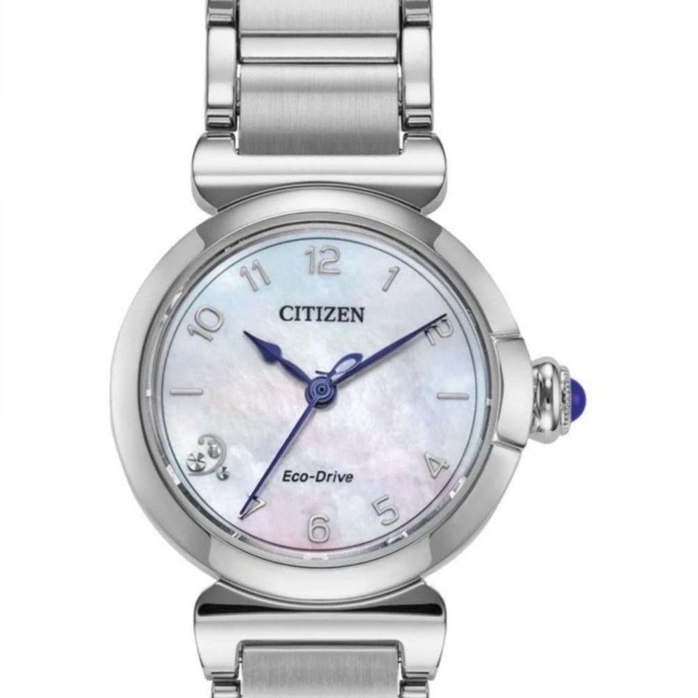 Citizen Eco-Drive Women’s Watch with mother of pearl dial. Brand new, in box! - Picture 3 of 3